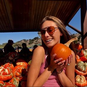 Meet your Posher, Jordan